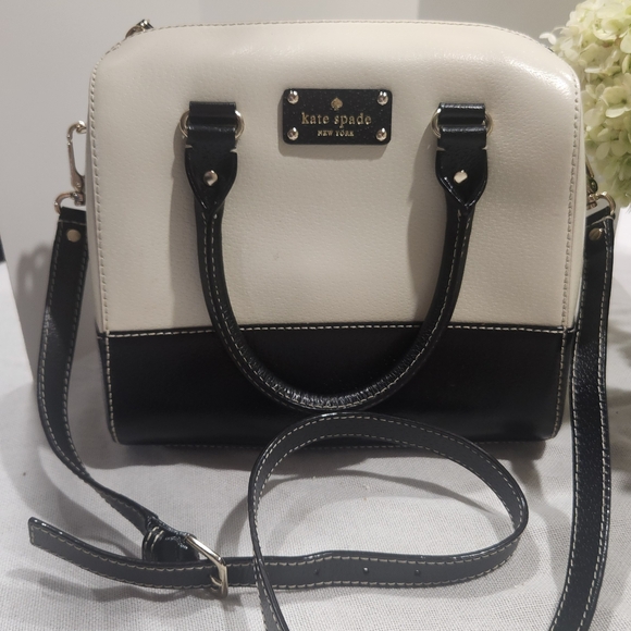 kate spade Handbags - Kate Spade Wesseley Alessa Women's Bag